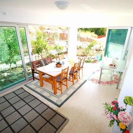 Jaz Apartment Budva
